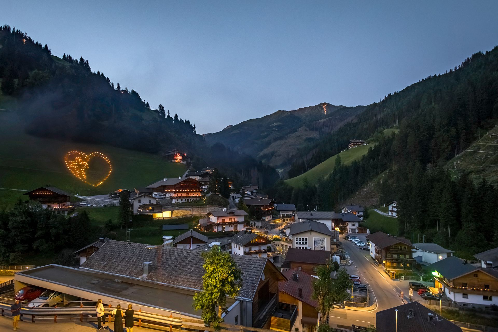 Ansicht der Gemeinde Außervillgraten im Sommer